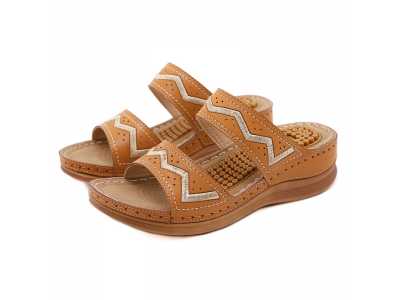 New thick soled slope heel slippers European and American fashion hollow summer female gladiator beach slippers T2730 2