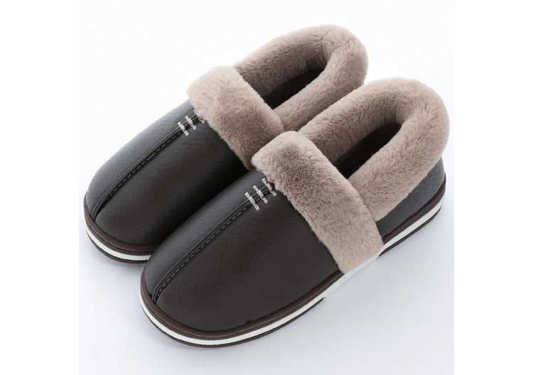 Women's slippers coral fleece Home slippers woman PU Leather windproof Female slippers warm Fur soft TPR Indoor shoes
